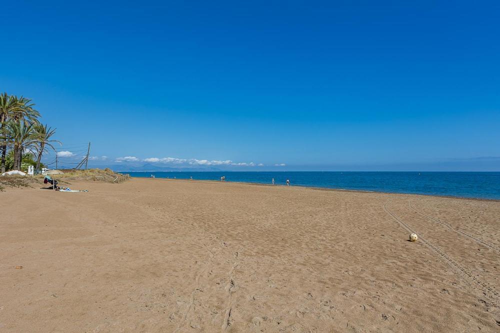 Gorgeous, Sunny With Mountain Views Căn hộ Denia