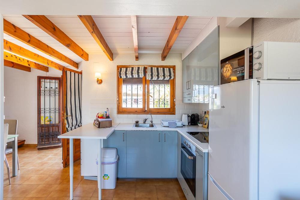 Gorgeous, Sunny With Mountain Views Appartement Dénia